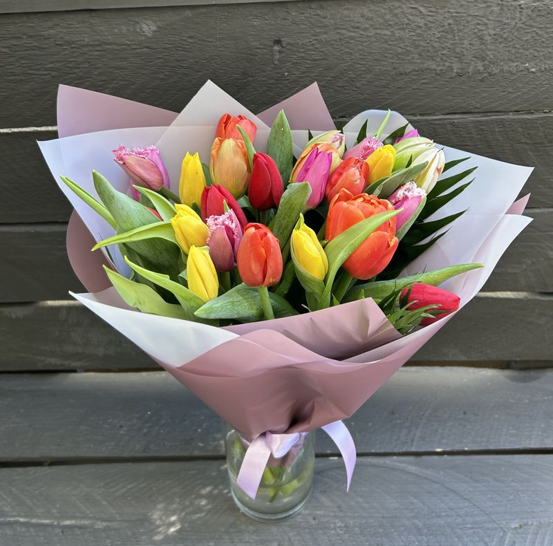 Bouquet with 25 mixed tulips