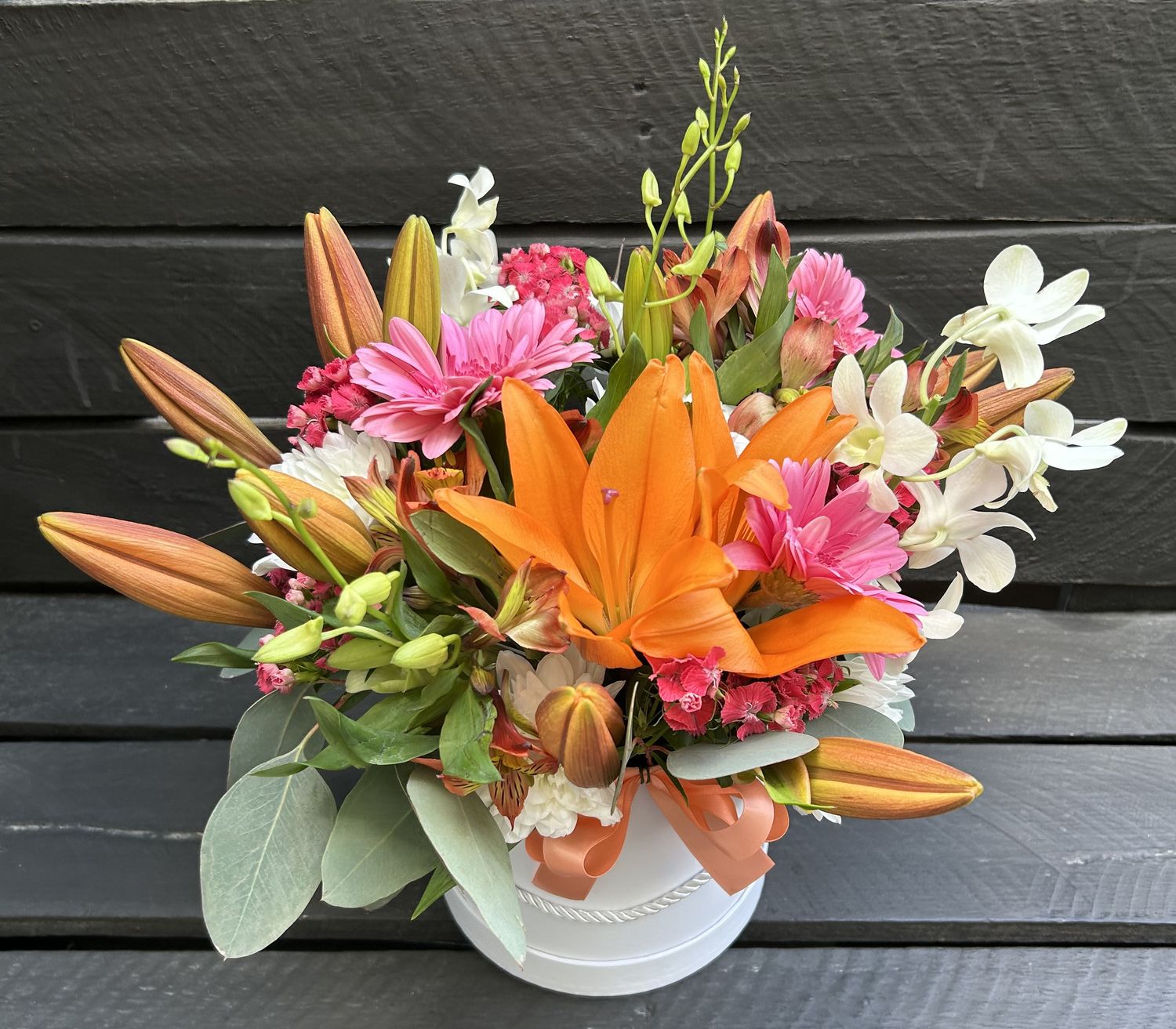 M06 - Mixed Flowers in a box