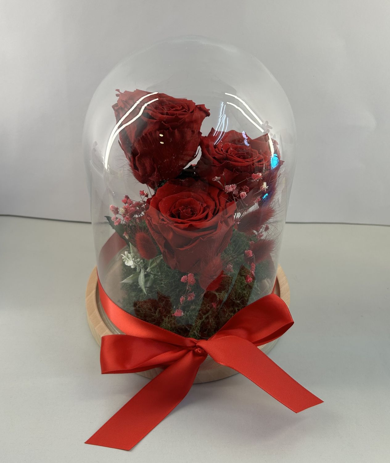 F07 - 3 Red Forever Roses in glass