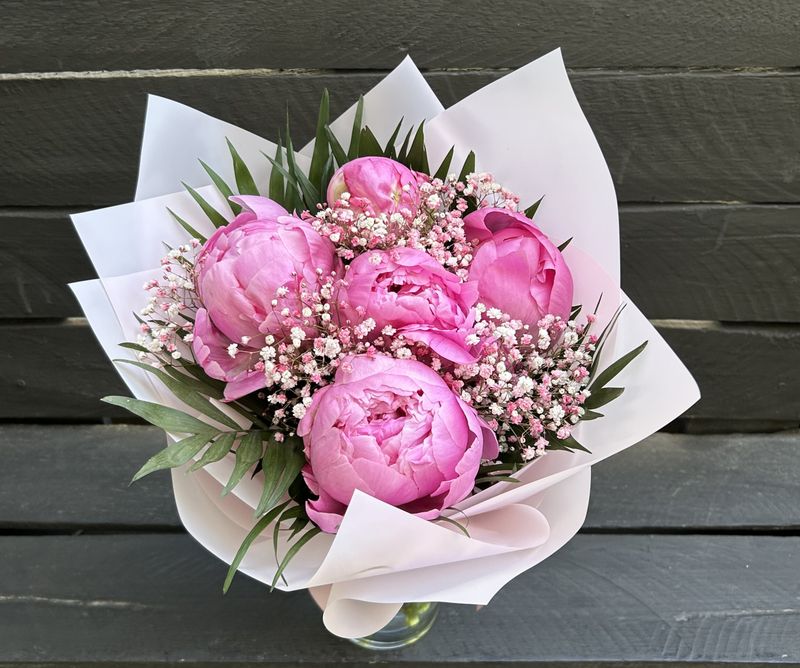 Bouquet with 5 Pink Peonies