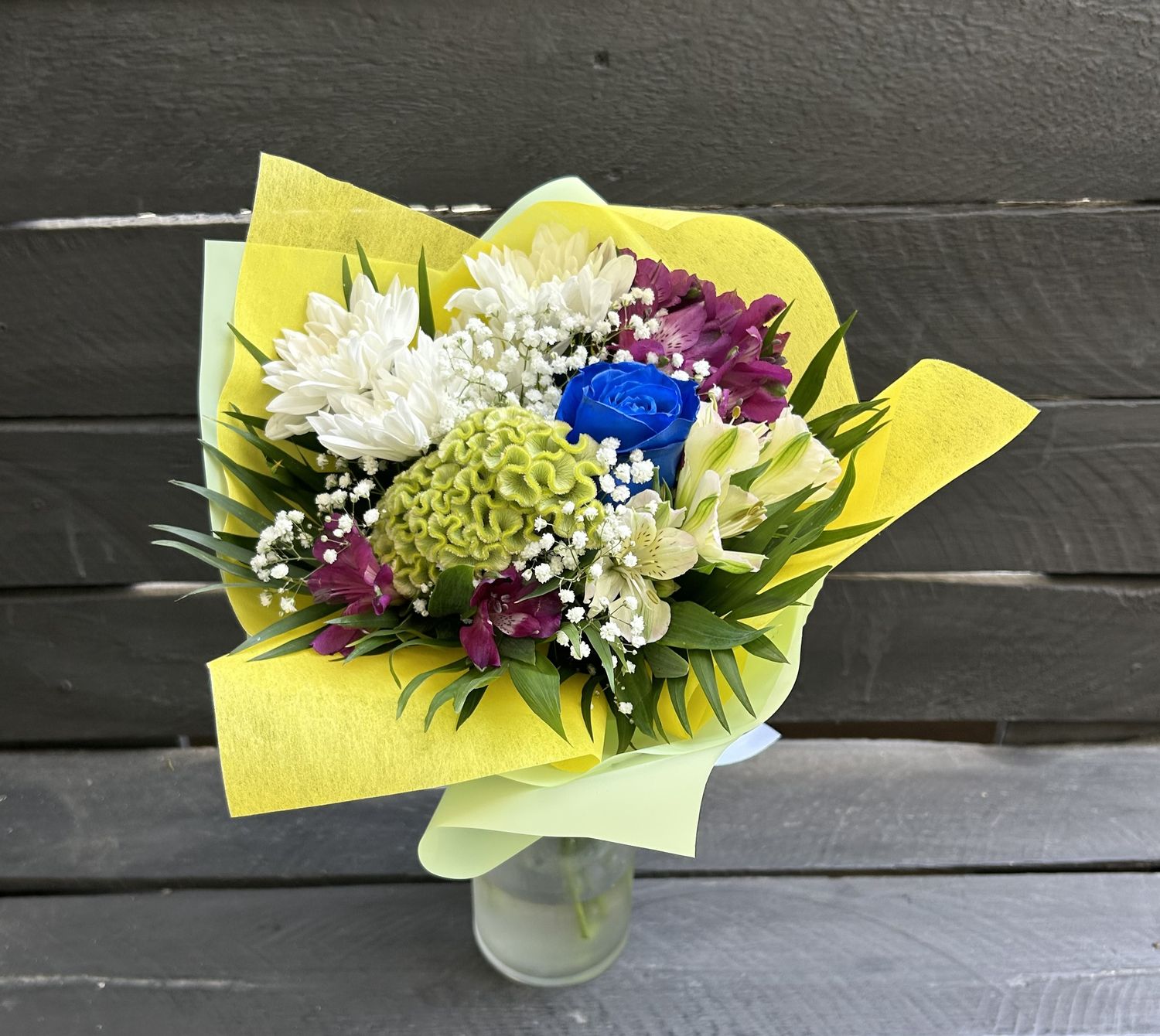 B06 - Mixed Flowers Bouqet