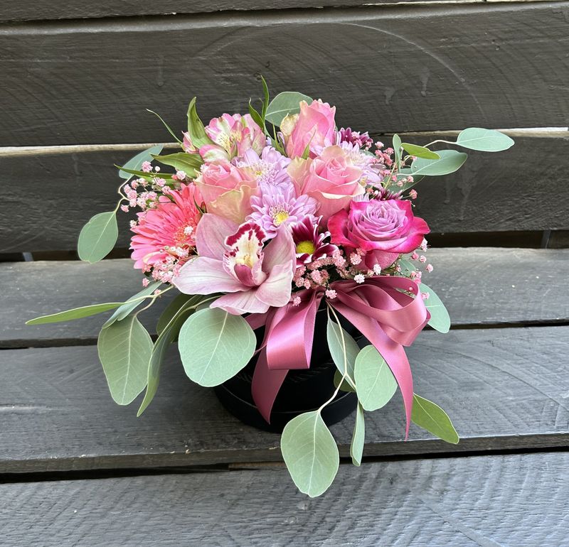 M01 - Mixed Flowers in a box