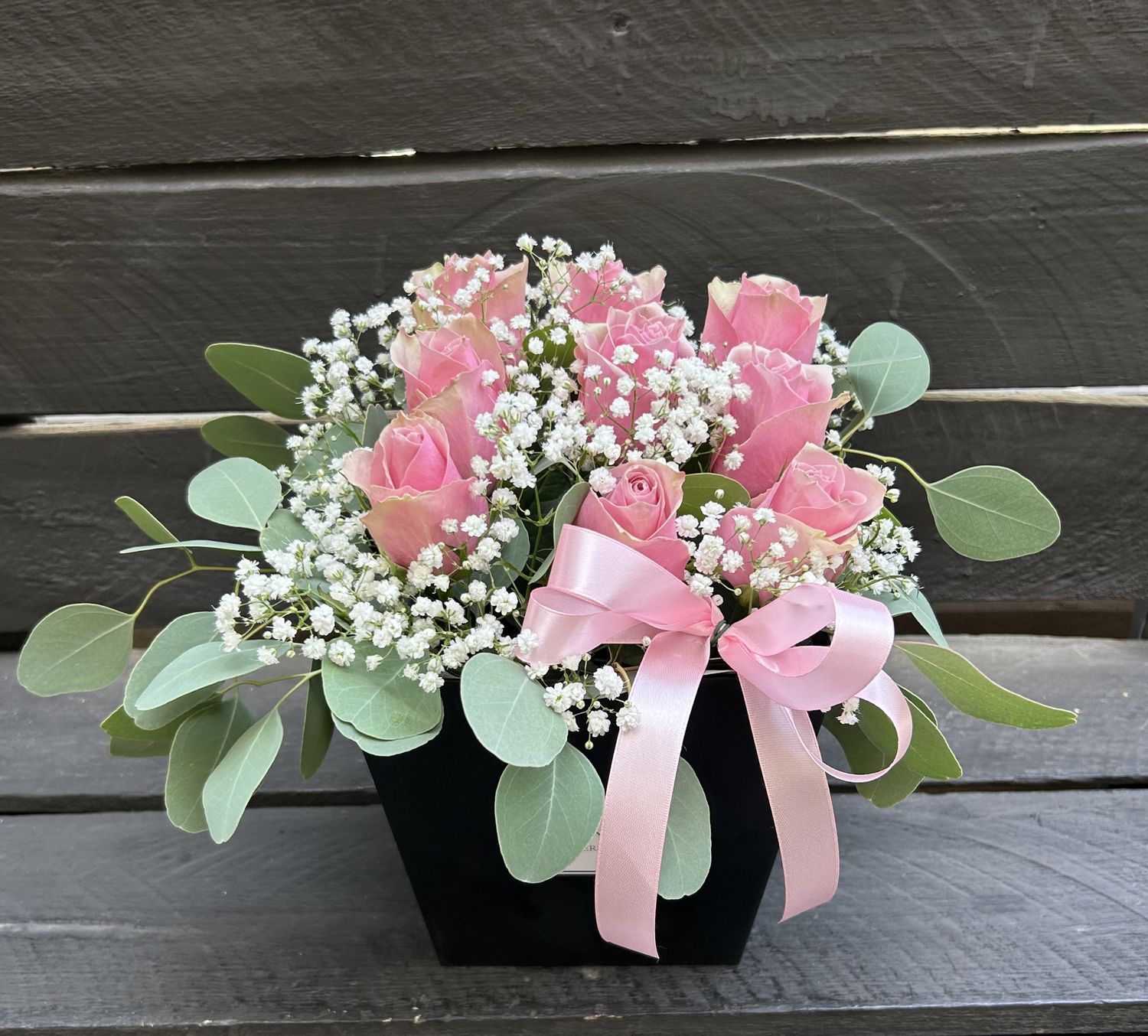 M15 - 9 Pink Roses in a box