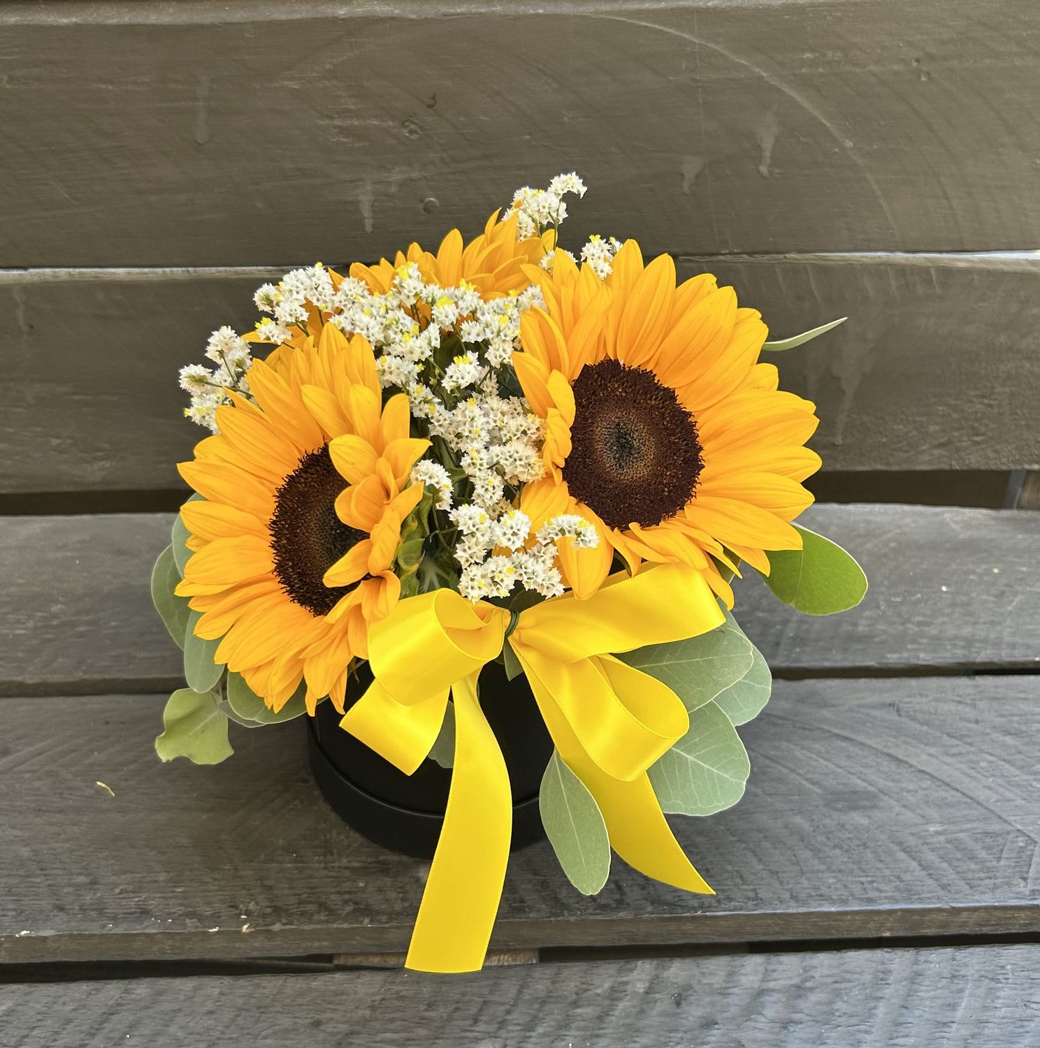 M01 - Mixed Flowers in a box