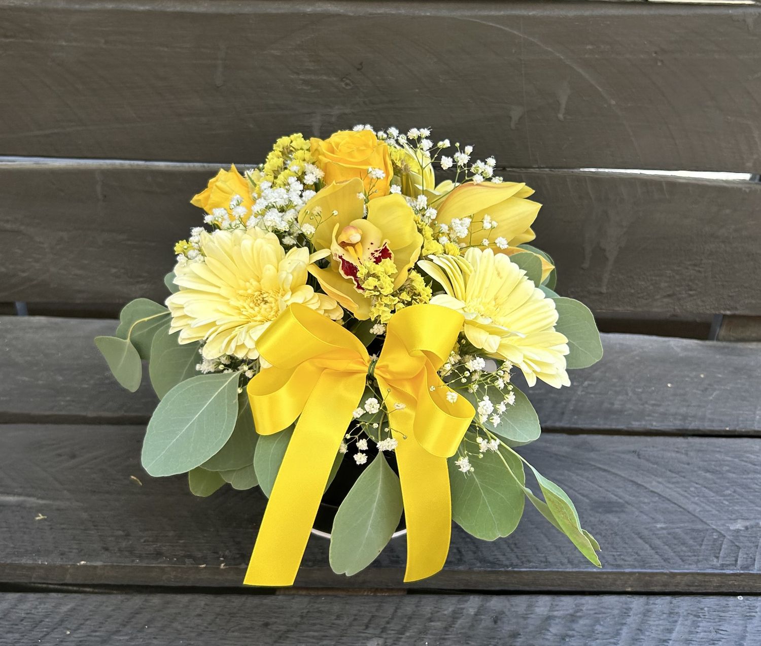 M18 - Mixed Flowers in a box