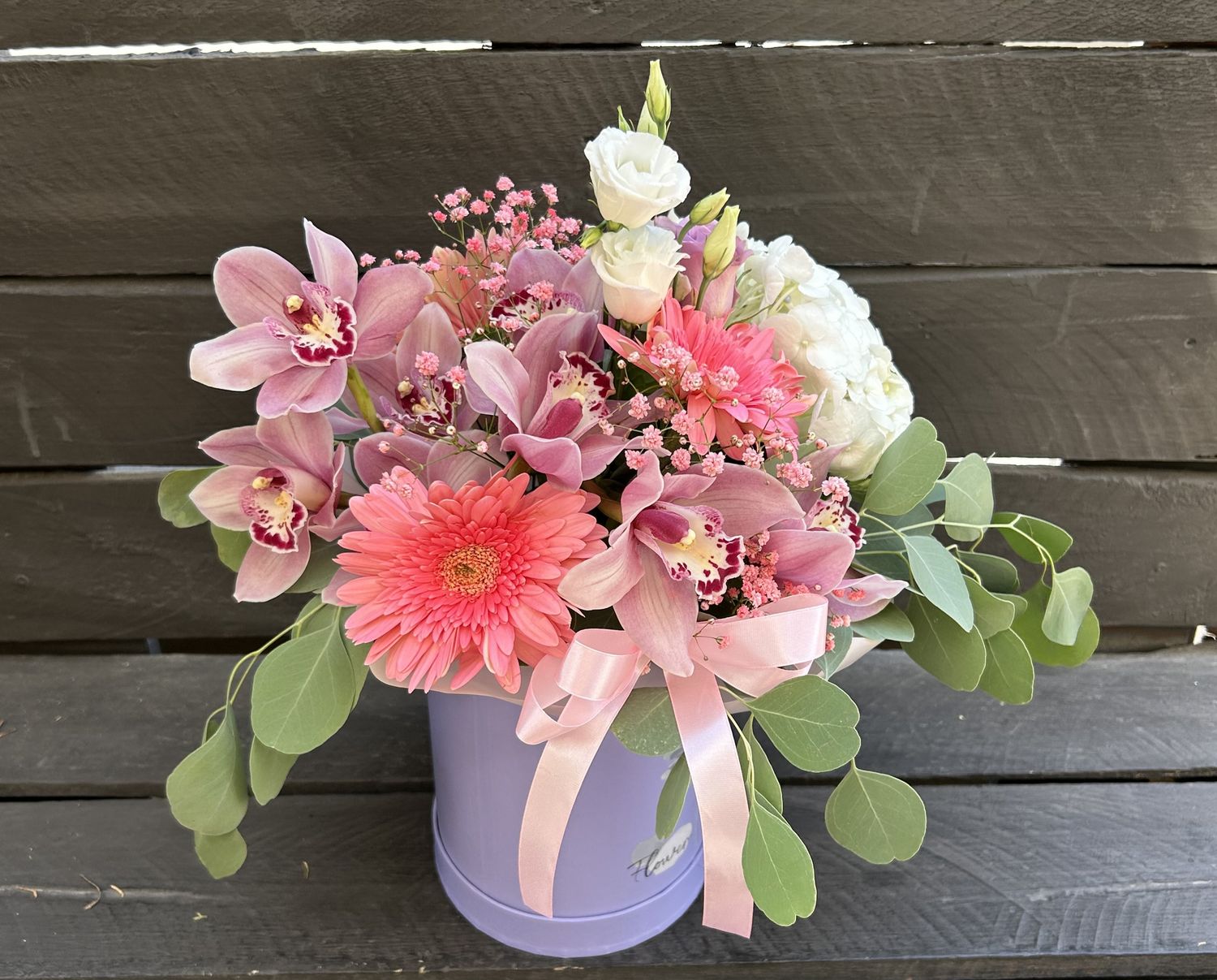 M19 - Mixed Flowers in a box