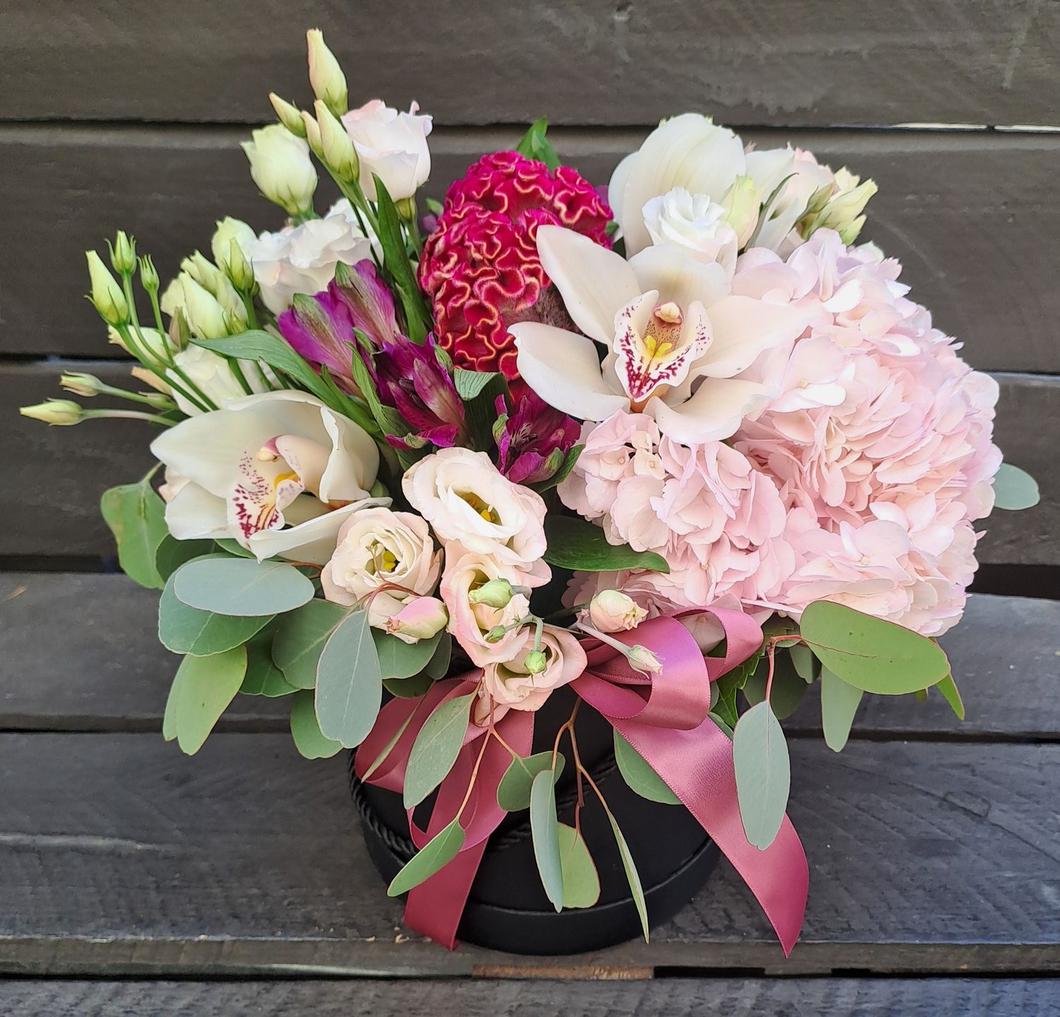 M04 - Mixed Flowers in a box