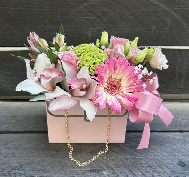 M06 - Mixed Flowers in a bag