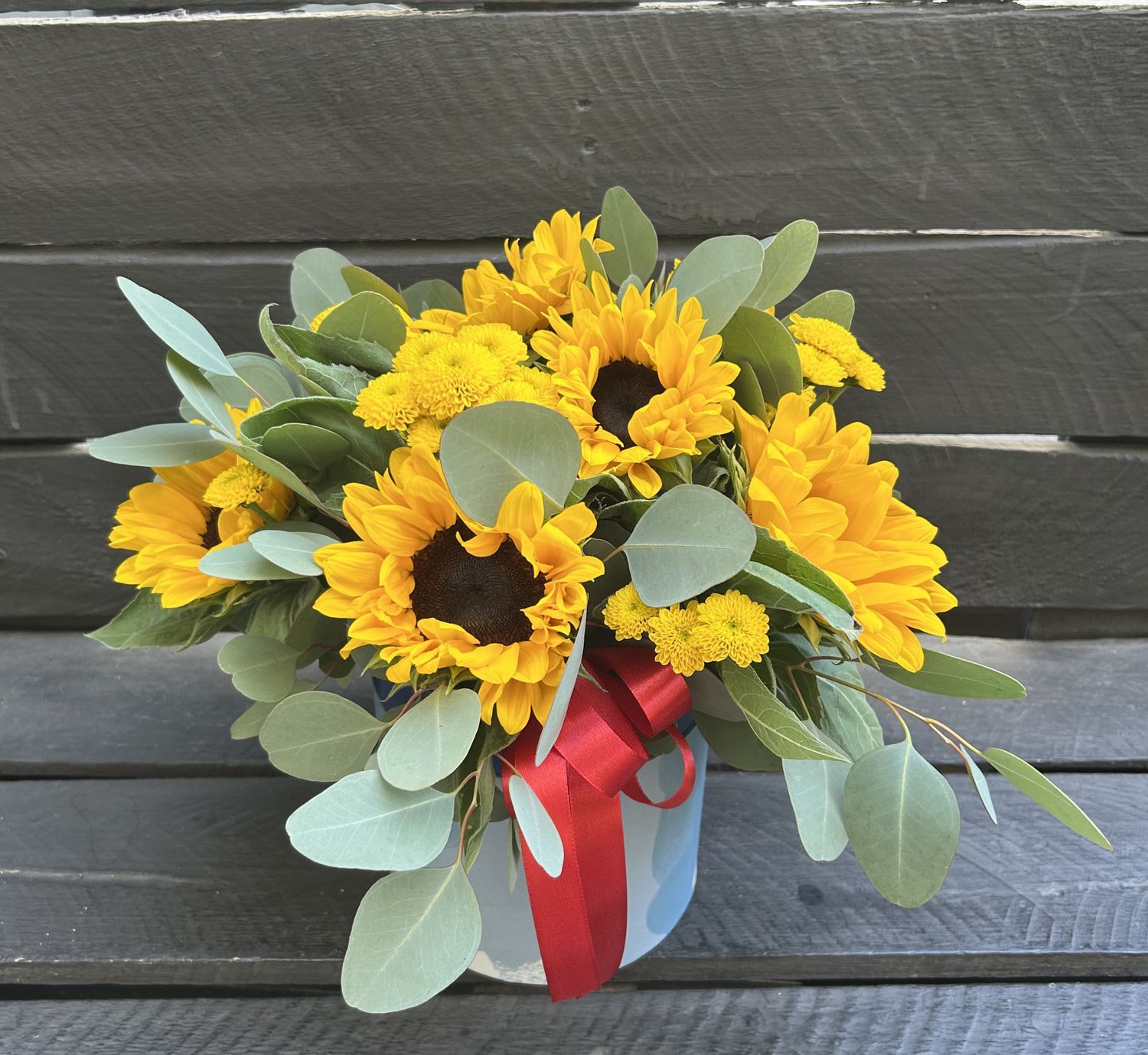 M04 - Mixed Flowers in a box