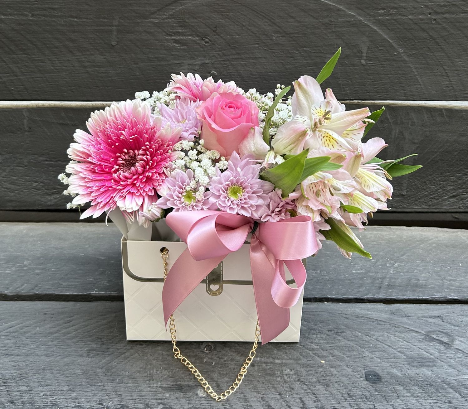 M06 - Mixed Flowers in a bag
