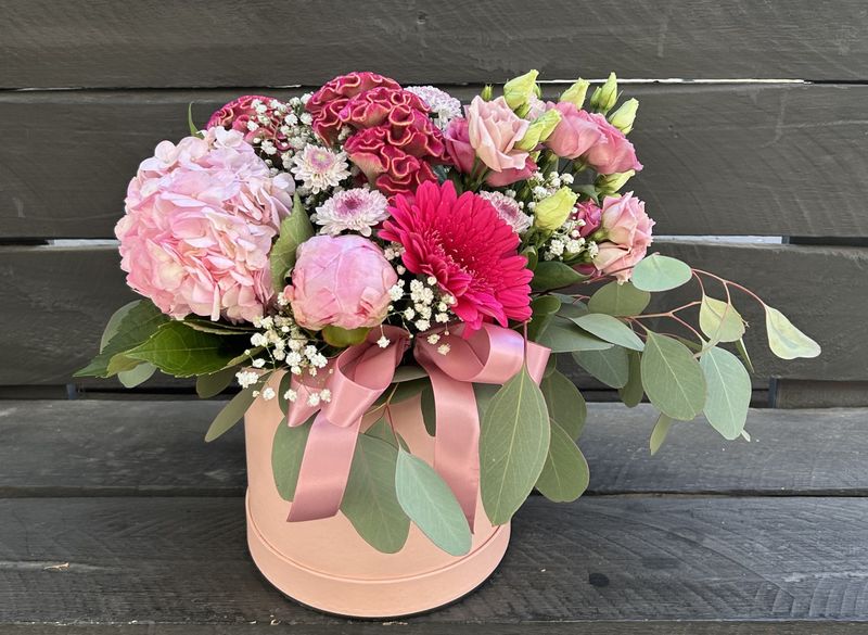 M02 - Mixed Flowers in a box