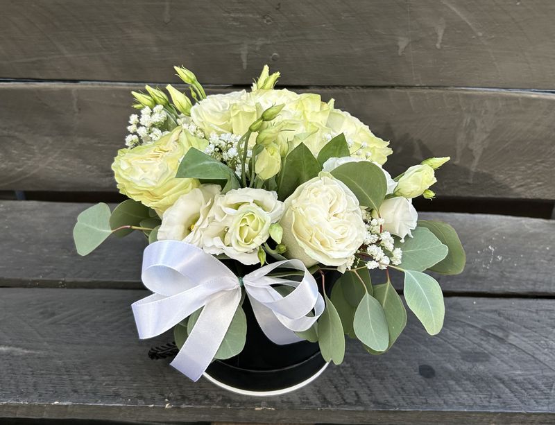 M01 - Mixed Flowers in a box