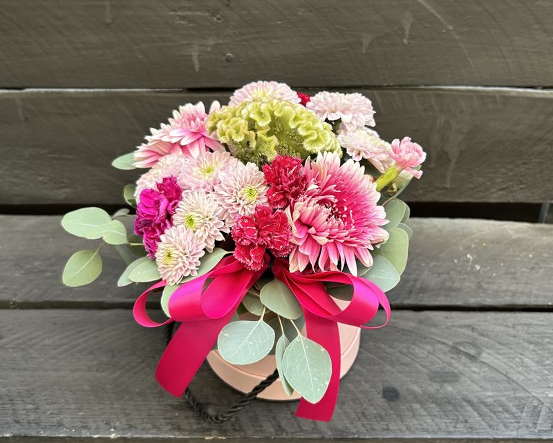 M03 - Mixed Flowers in a box