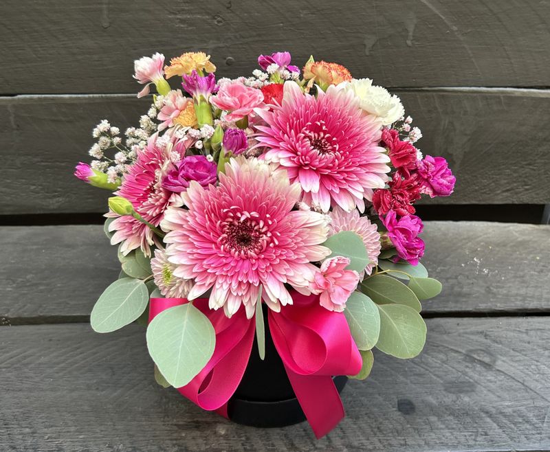 M05 - Mixed Flowers in a box