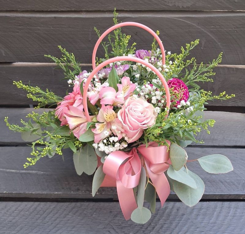 M05 - Mixed Flowers in a bag