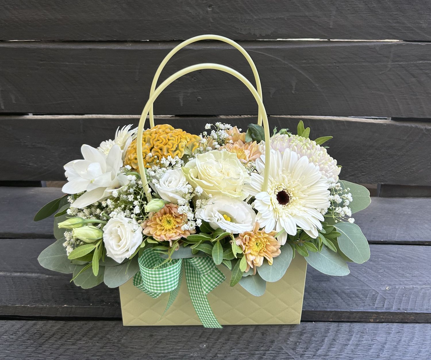 M04 - Mixed Flowers in a bag
