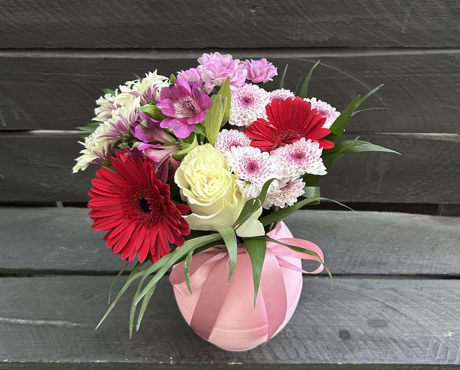 M08 - Mixed Flowers in a pot