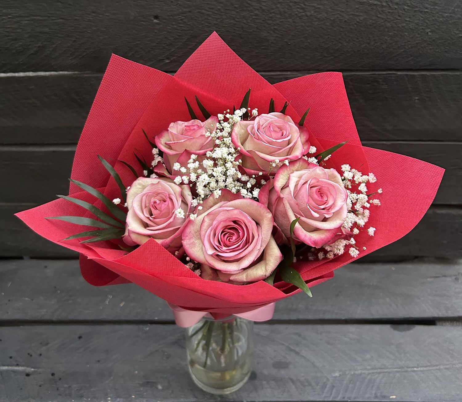 B05 - 5 Govinda Roses Bouquet