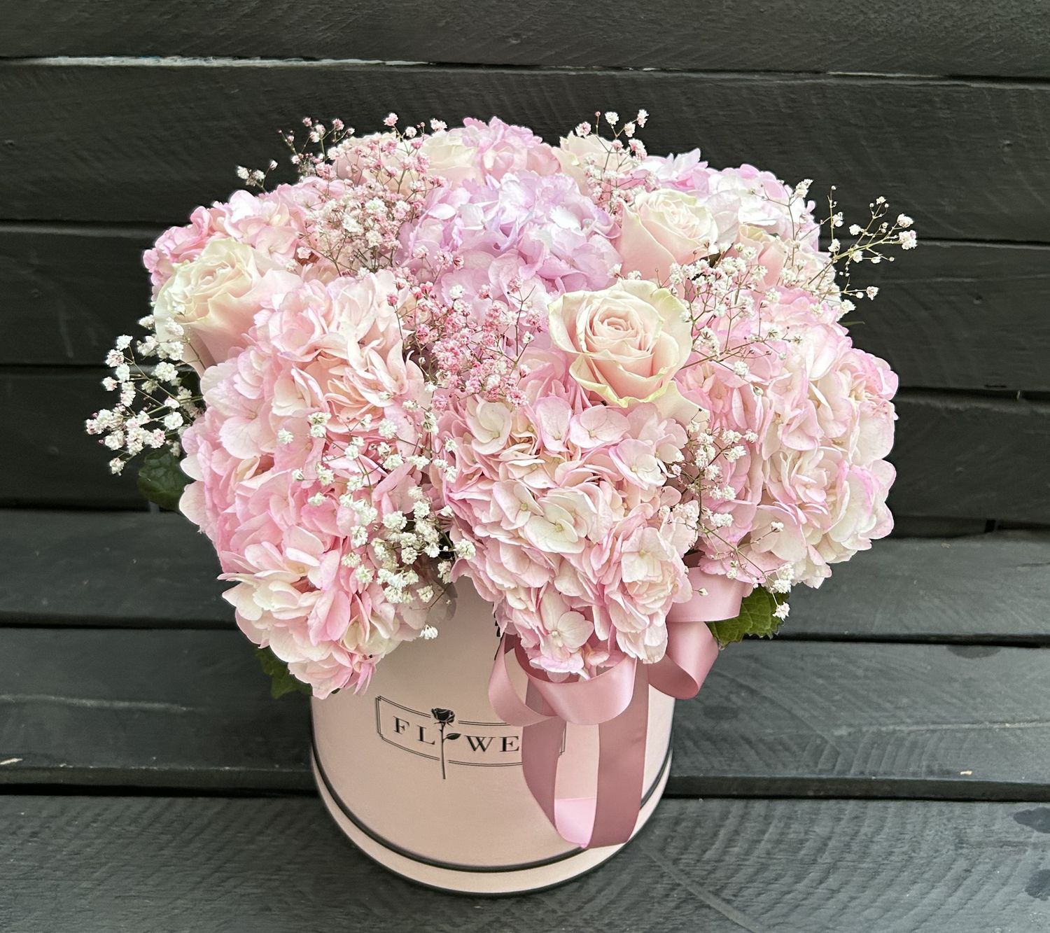 M08 - Mixed Flowers in a box