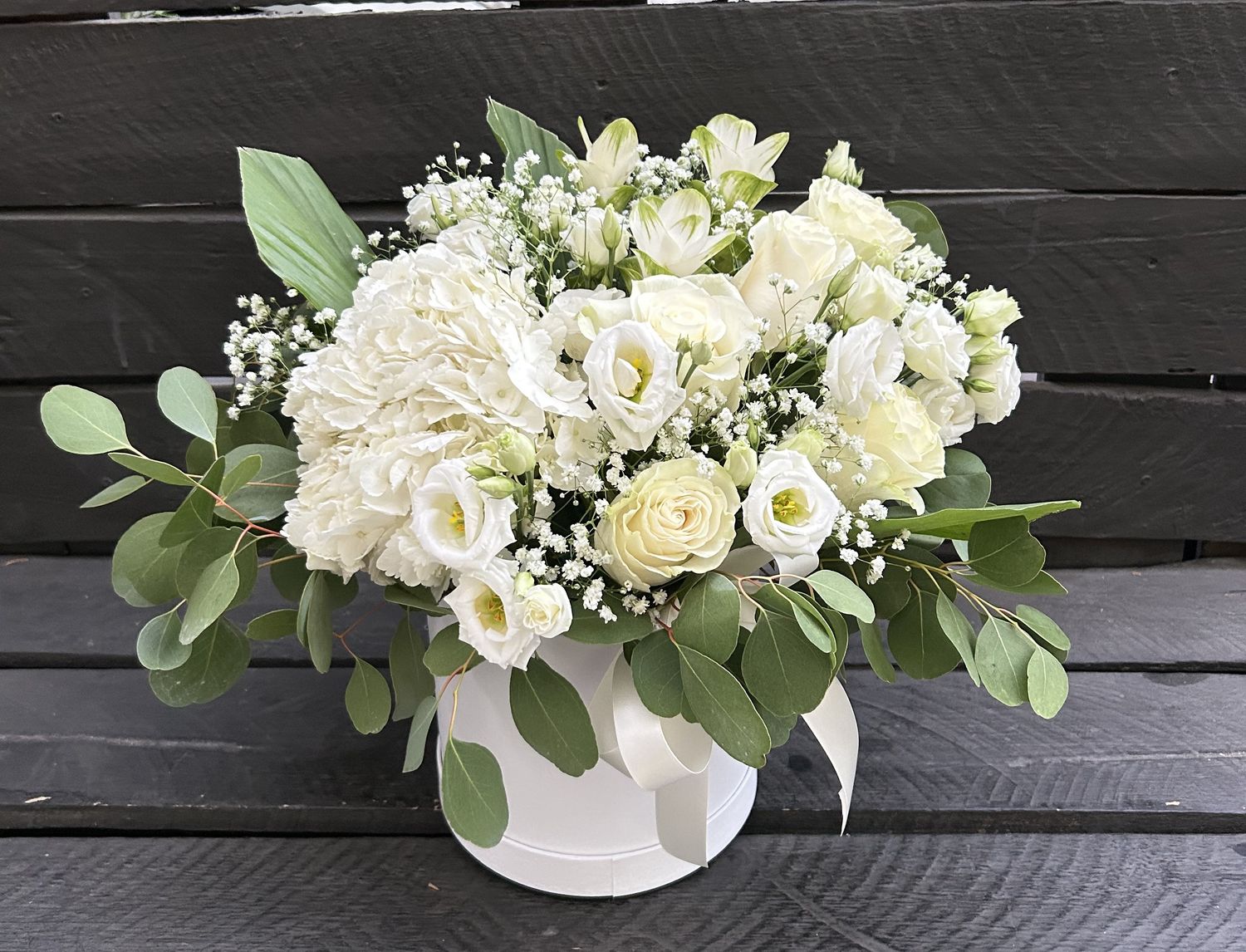 M02 - Mixed Flowers in a box