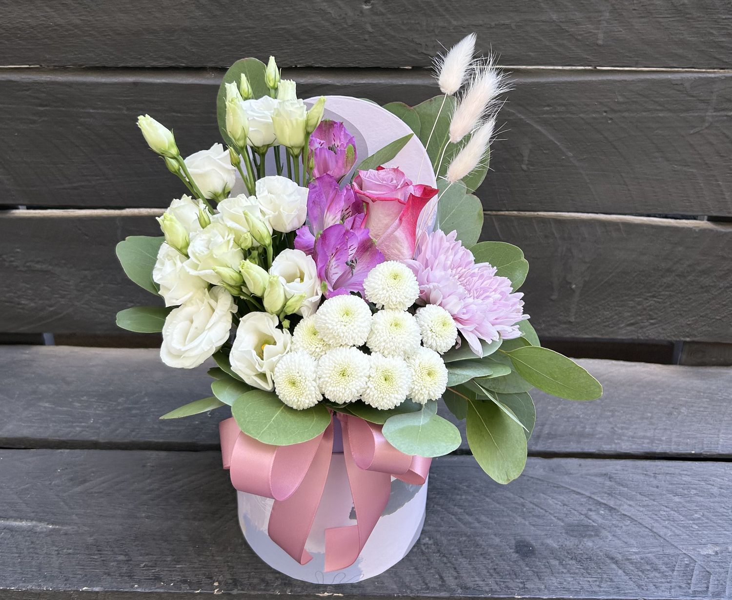 M06 - Mixed Flowers in a box