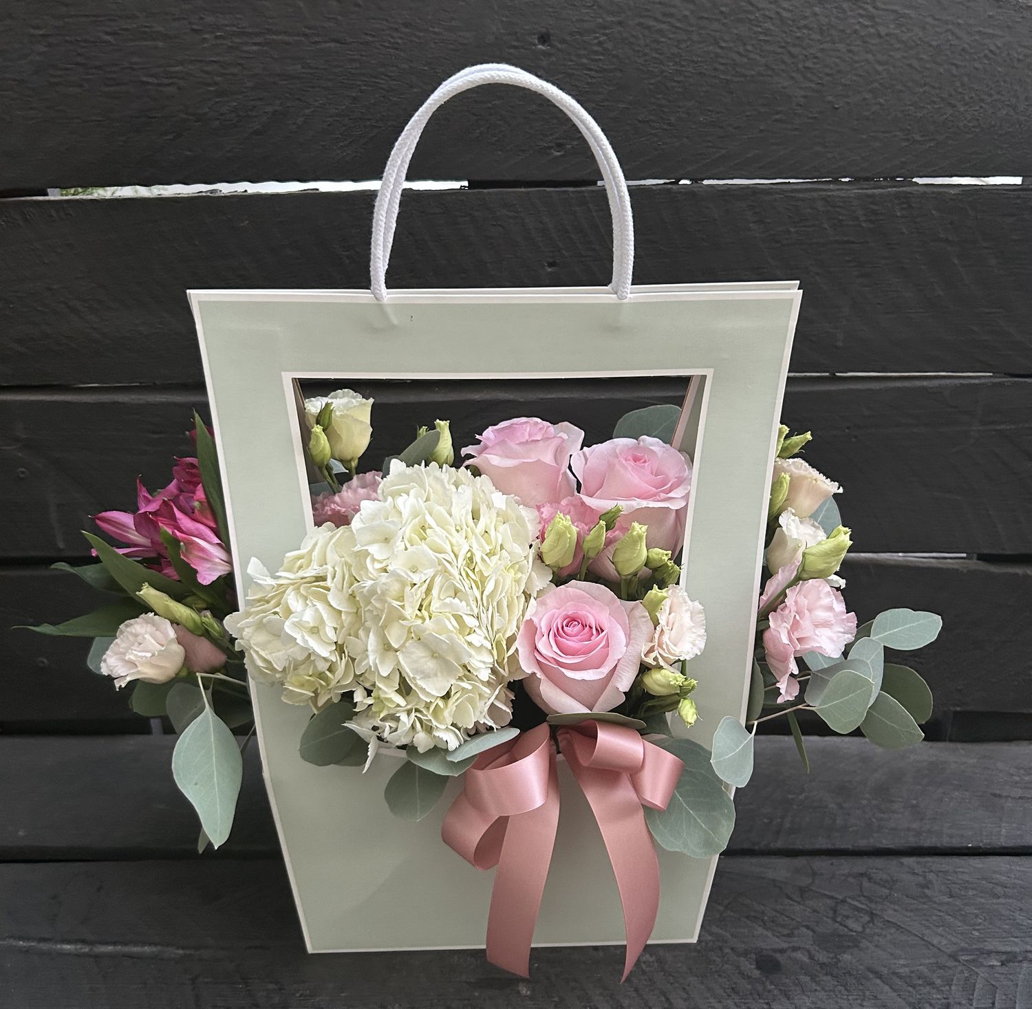 M12 - Mixed Flowers in a bag