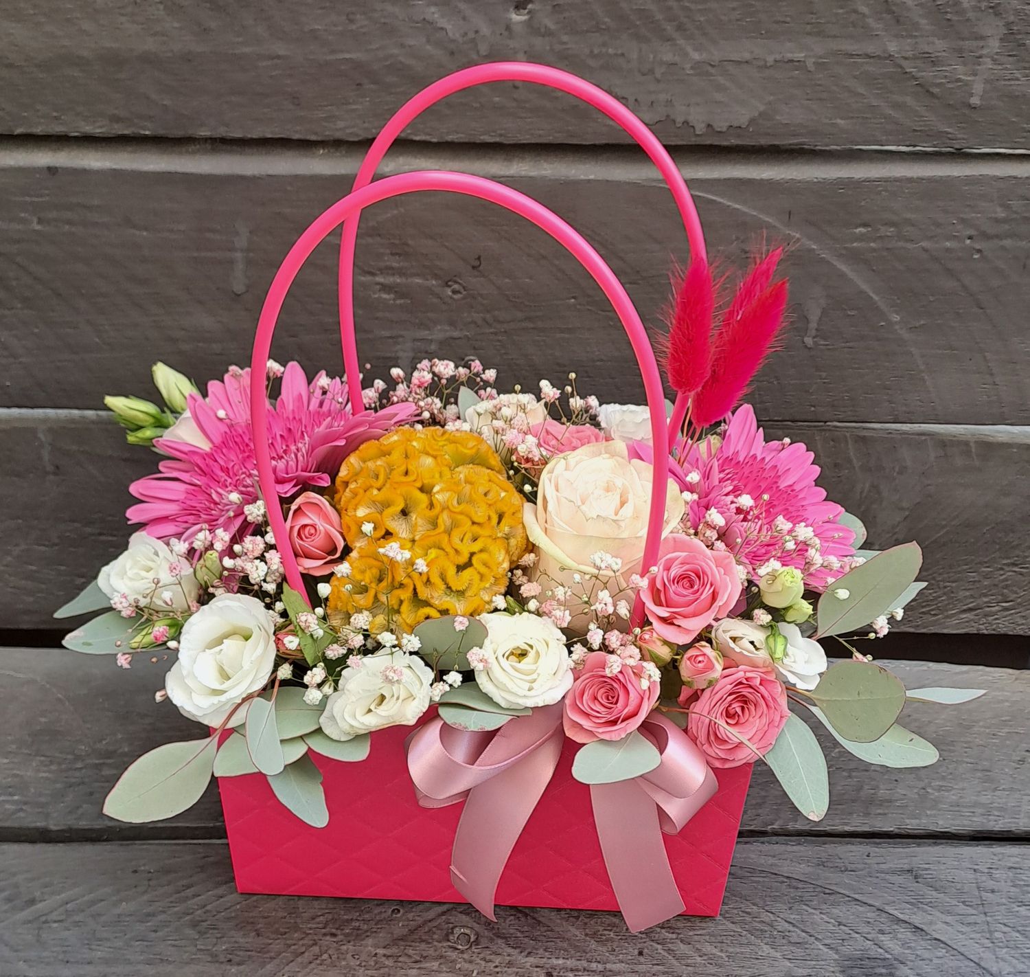 M06 - Mixed Flowers in a bag