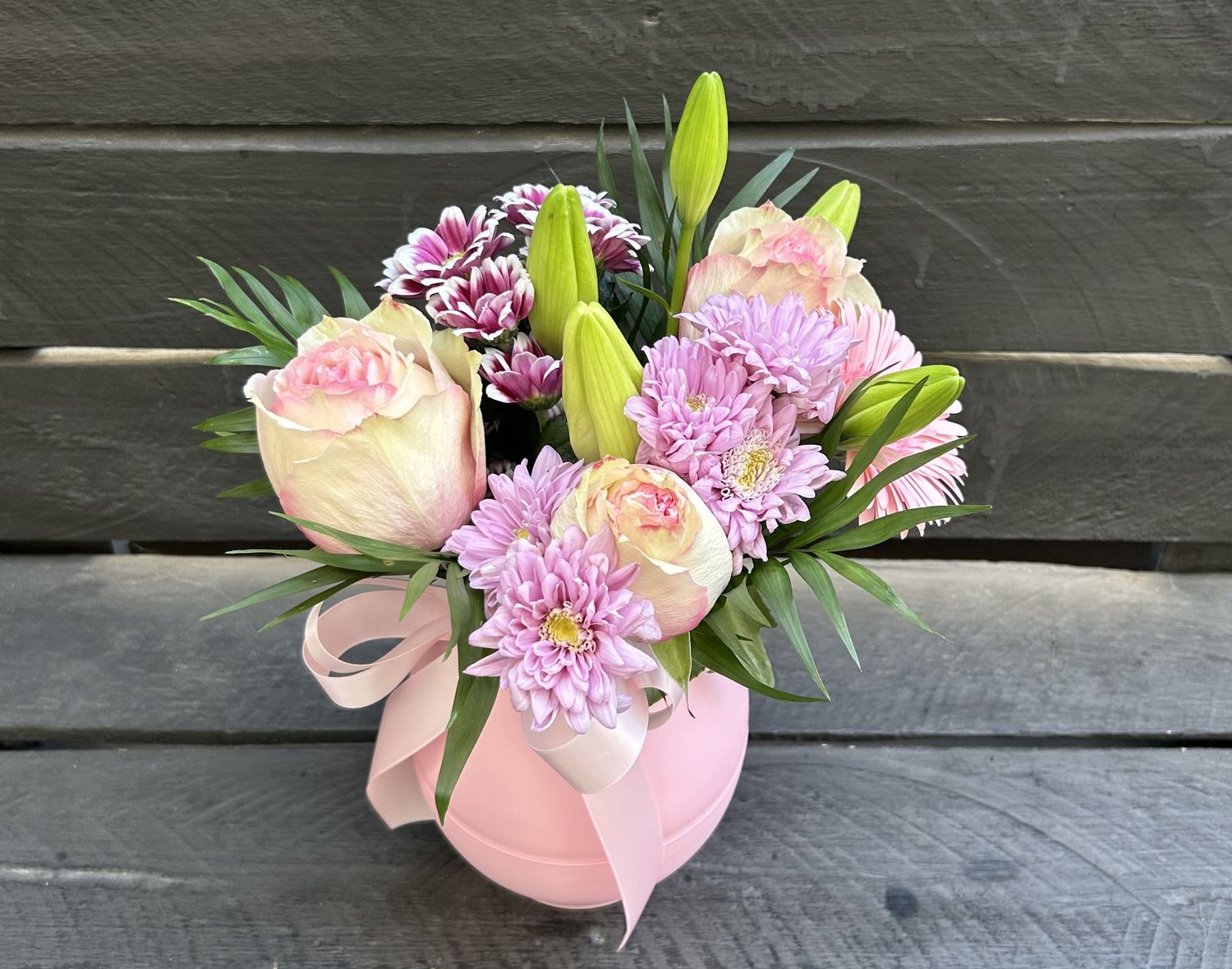 M01 - Mixed Flowers in a pot