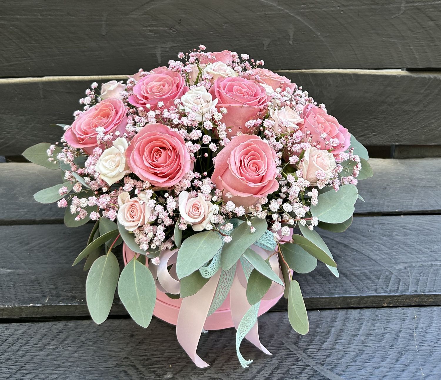M04 - Mixed Flowers in a box