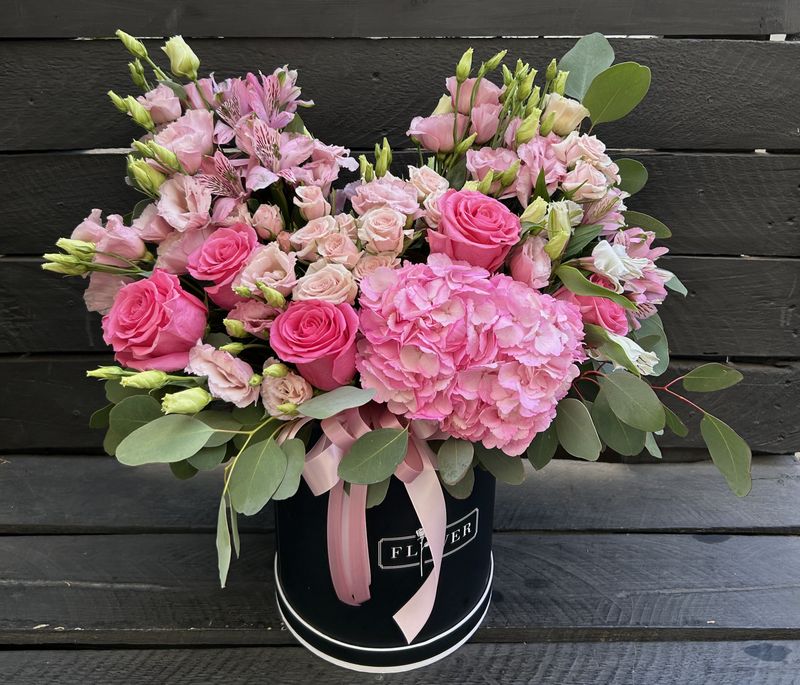 M07 - Mixed Flowers in a box