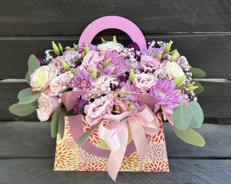 M10 - Mixed Flowers in a bag