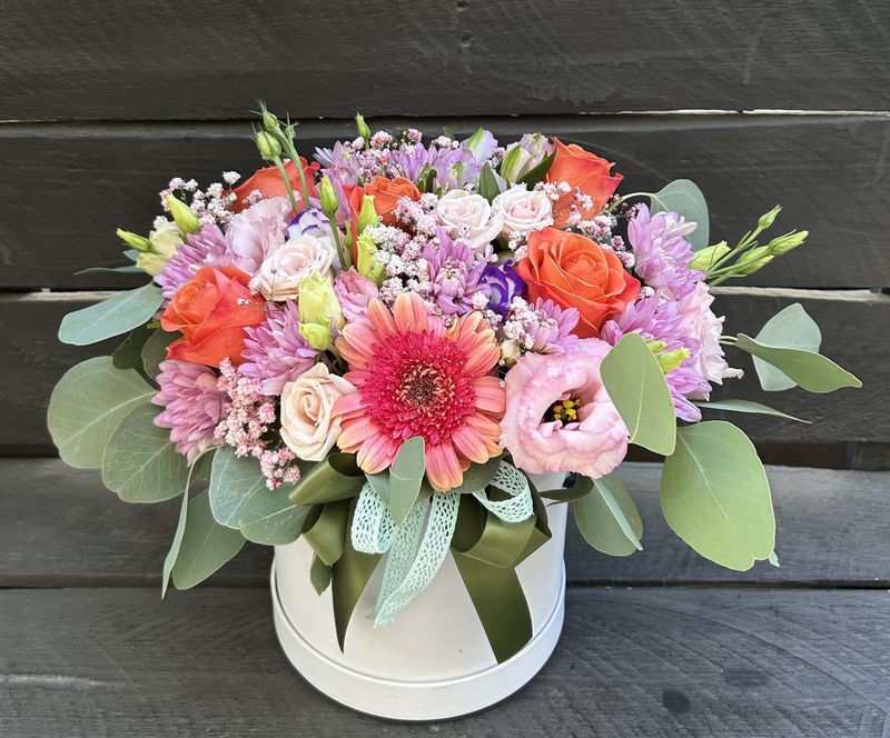 M11 - Mixed Flowers in a box