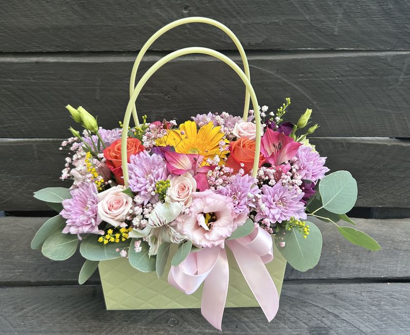 M08 - Mixed Flowers in a bag