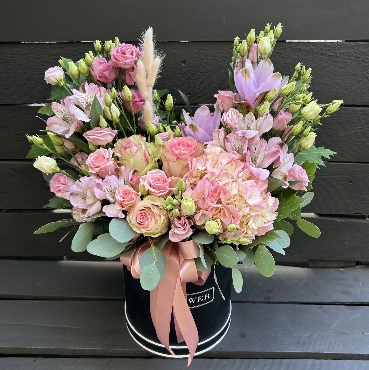 M01 - Mixed Flowers in a box