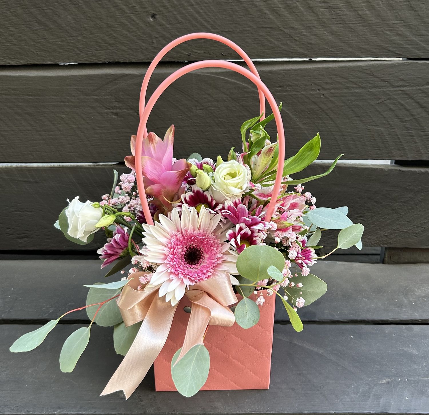 M01 - Mixed Flowers in a bag