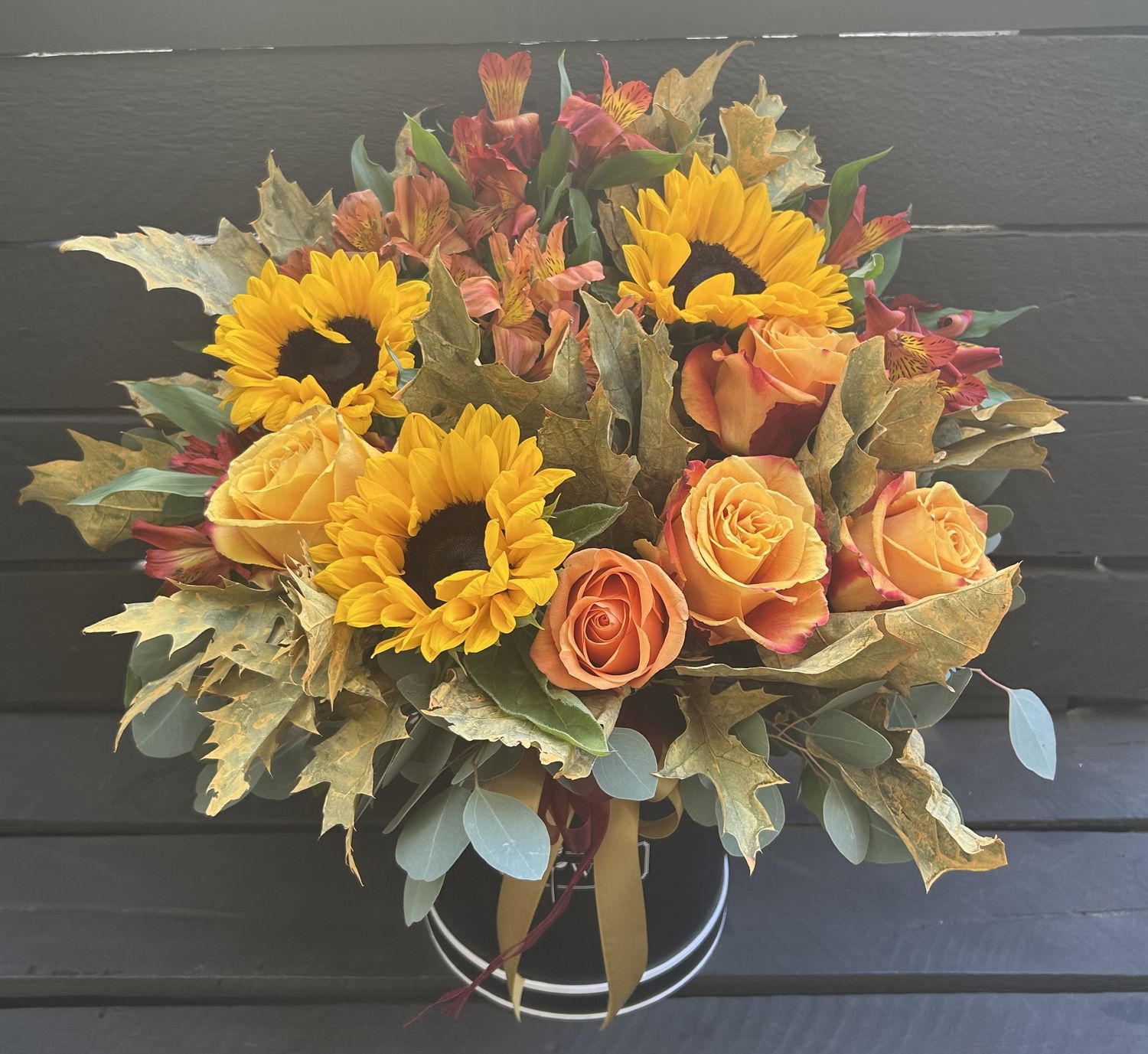 M02 - Mixed Flowers in a box