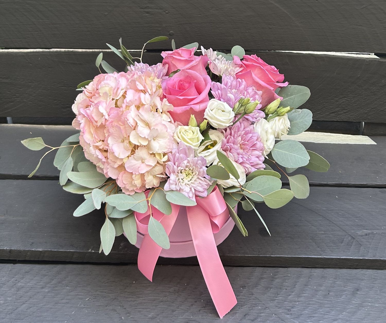 M08 - Mixed Flowers in a box