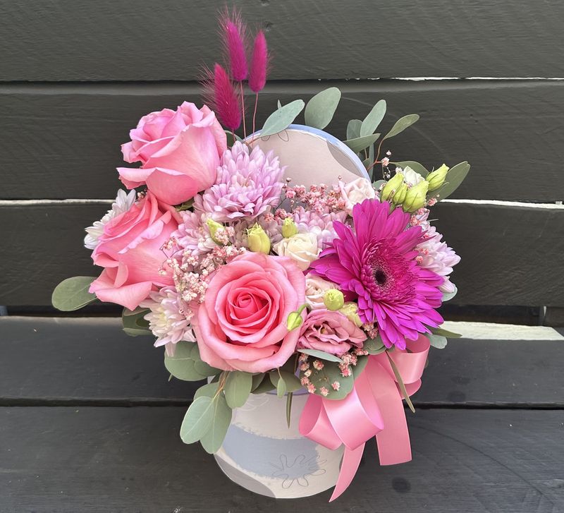M07 - Mixed Flowers in a box
