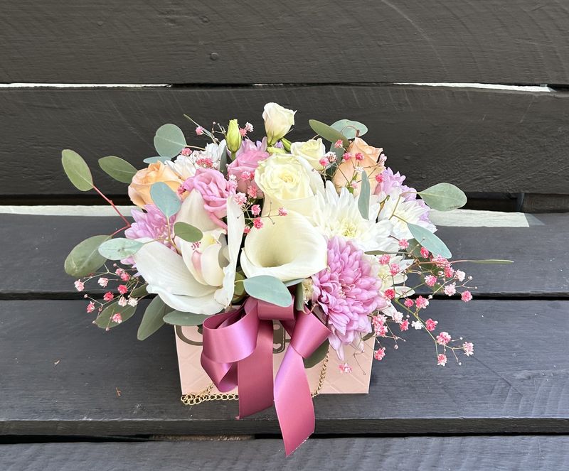 M02 - Mixed Flowers in a bag