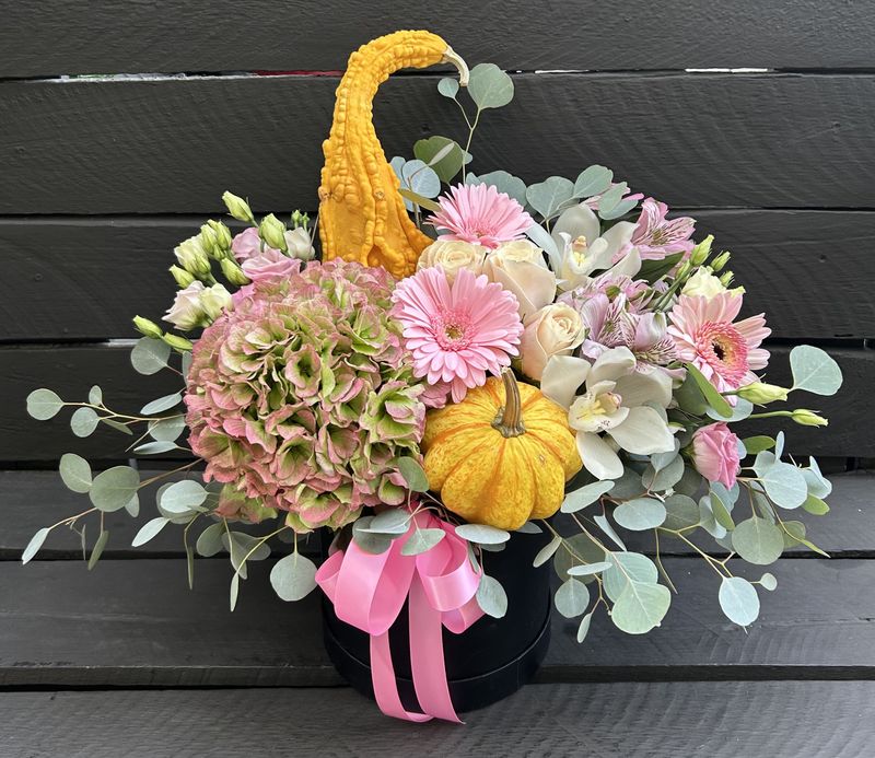M01 - Mixed Flowers in a box (Autumn Vibes)
