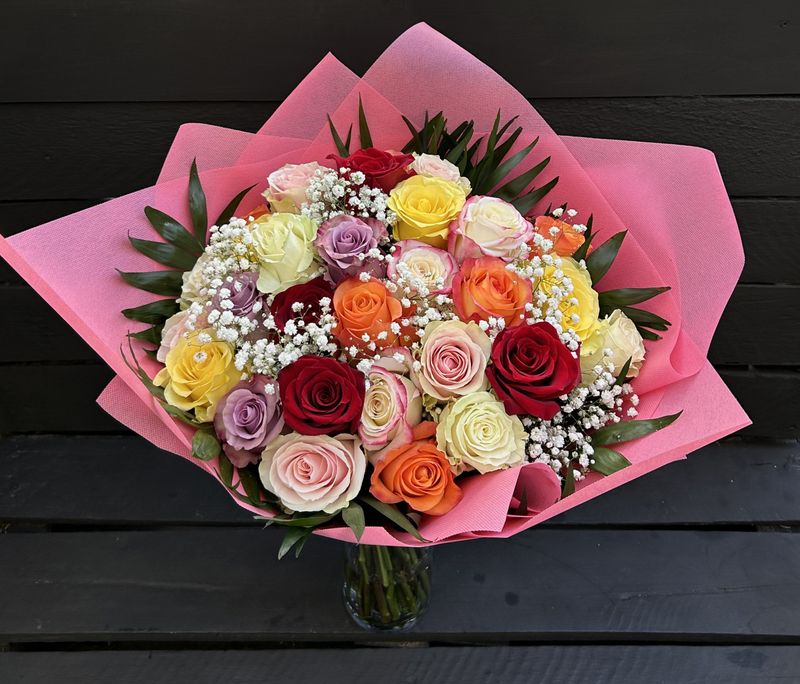31 Mix Roses Bouquet