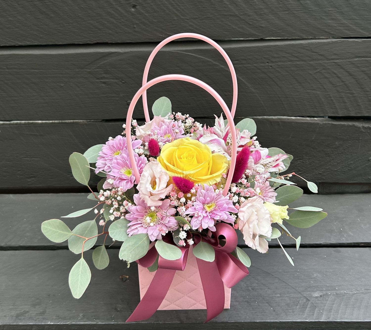 M02 - Mixed Flowers in a bag