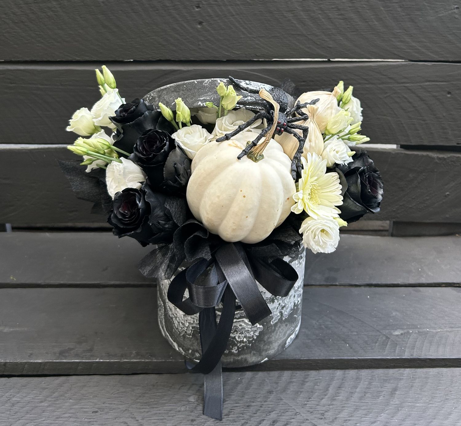 M05 - Mixed Flowers in a box