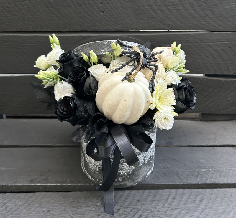 M05 - Mixed Flowers in a box