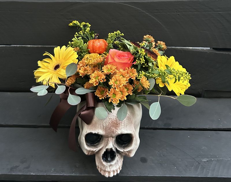 M06 - Mixed Flowers in a skeleton skull
