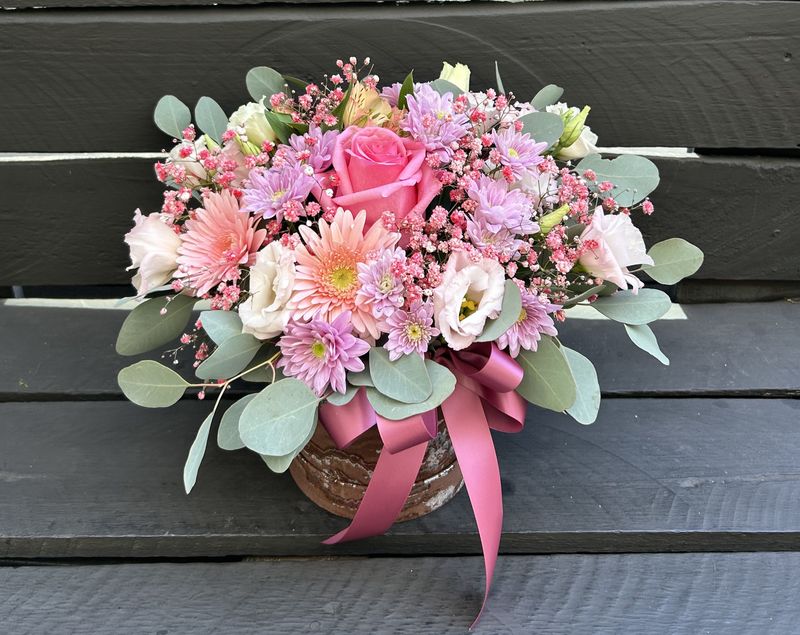 M09 - Mixed Flowers in a box