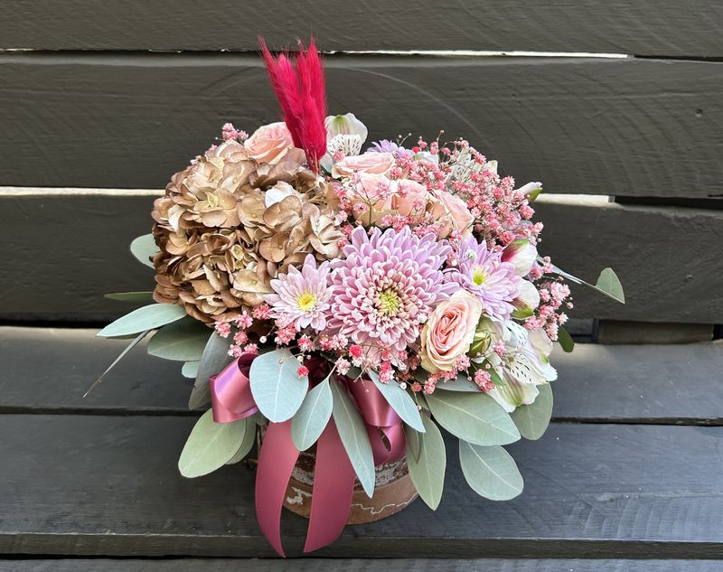 M02- Mixed Flowers in a box