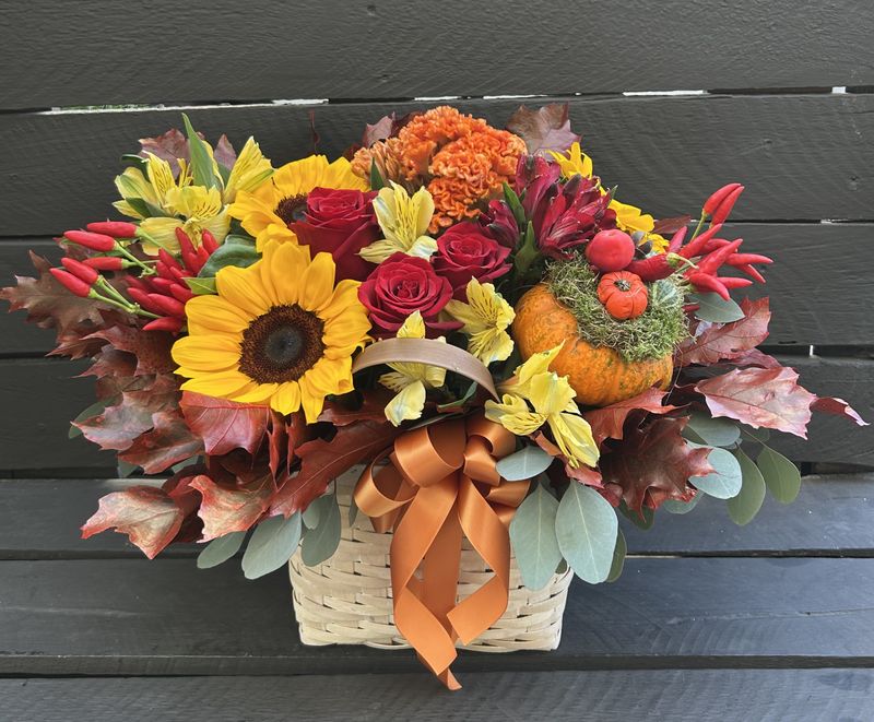 M18 - Mixed Flowers in a basket
