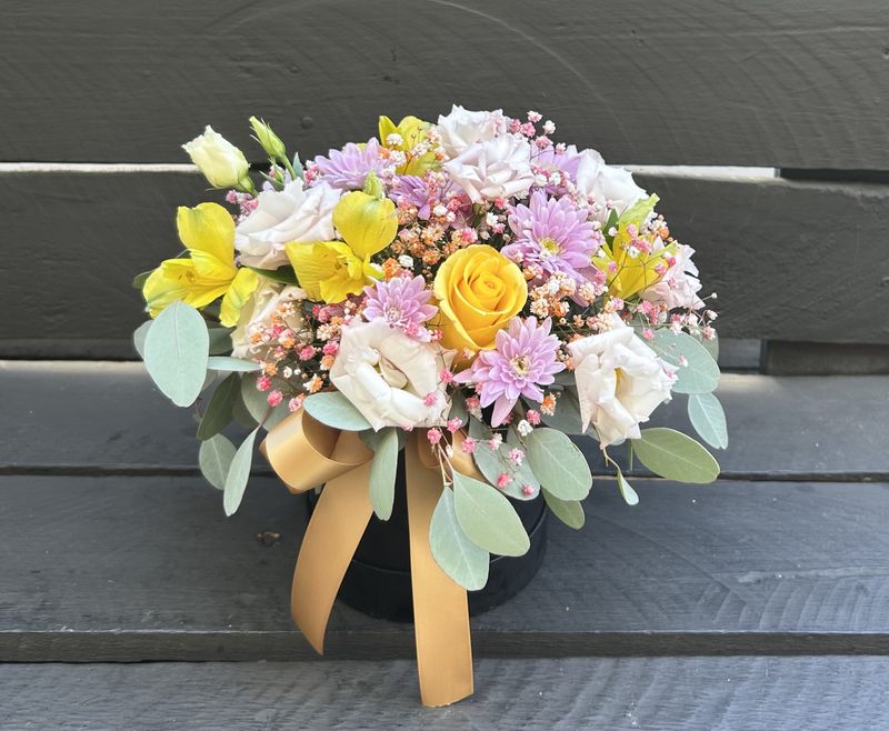 M07 - Mixed Flowers in a box