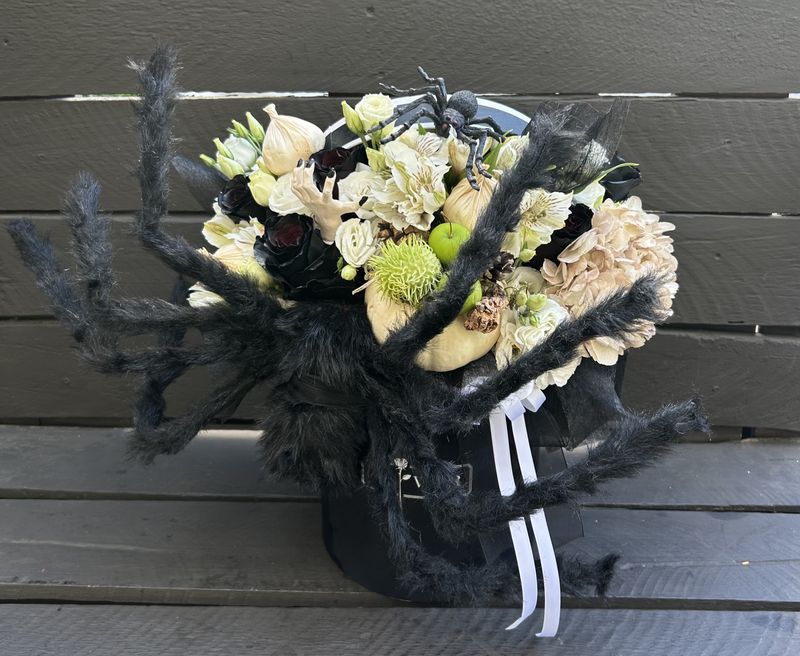 M01 - Mixed Flowers in a box